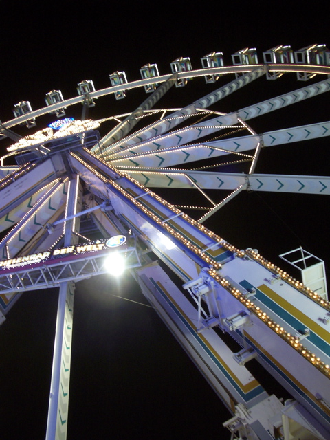 The Largest Transportable Ferris Wheel in the World (60m high)