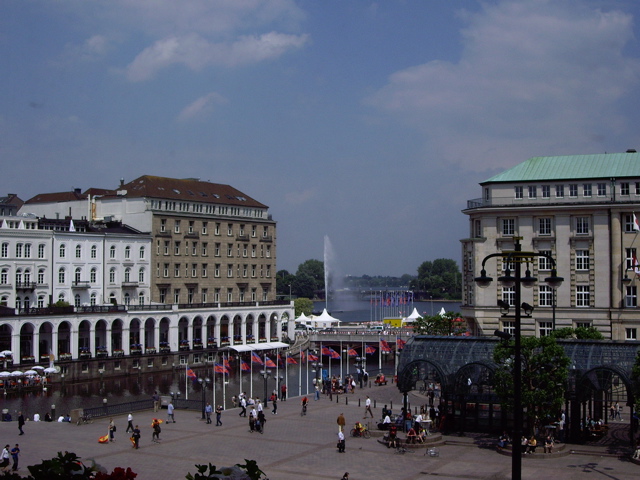 Rathausplatz to Binnen Alster