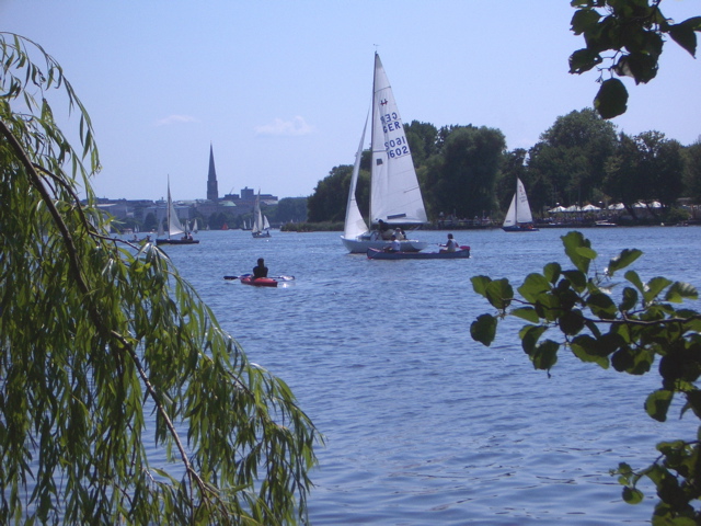 Aussen Alster on Sunday Afternnoon